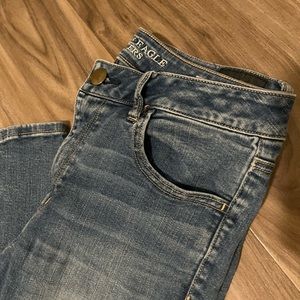 AMERICAN EAGLE JEANS